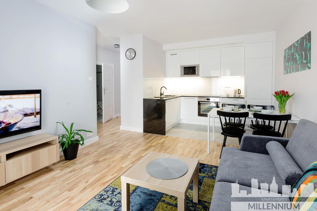 Millennium Manufaktura Blue Apartment วอร์ซอ ภายนอก รูปภาพ